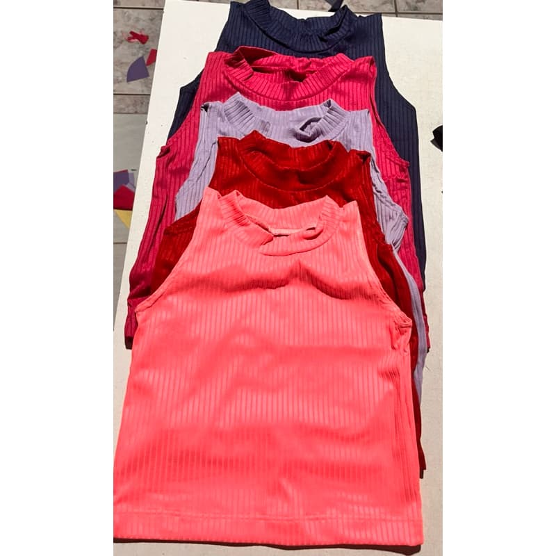 queima de estoque  unidade de  blusas regatas e shors   infantil malha canelada