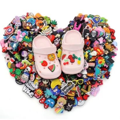 100 pçs cartoon Botäo Chinelos Pin Para Decoracäo Fivela De Sapatos De Bricolage Acessórios Pino