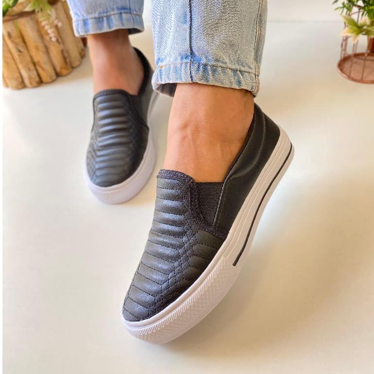 Tênis Feminino Slip On Casual Confortável com Solado Antiderrapante e Moderno Ideal para o Dia a Dia