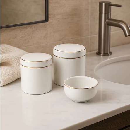 Kit Higiene Bebê Porcelana 3 Peças Delicado Elegante Floral Astronauta Filete Ouro