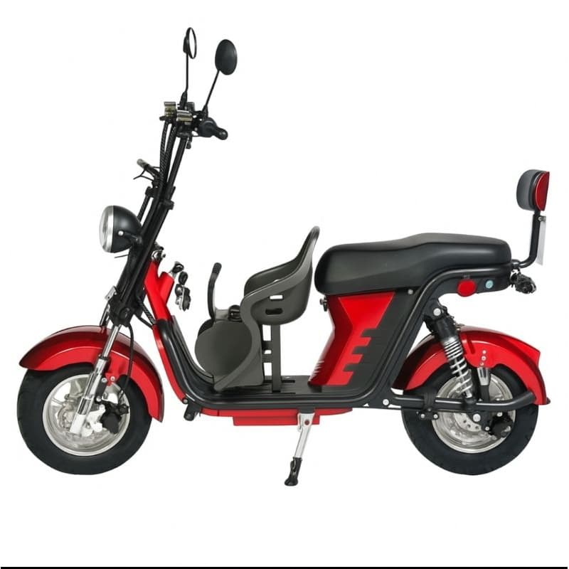 Cadeirinha infantil projetada para scooter elétrica