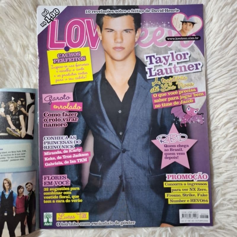 Revista Loveteen Taylor Lautner - Miranda Cosgrove, Gabriela de Faría, Dulce María, Anahí, Christopher Uckermann