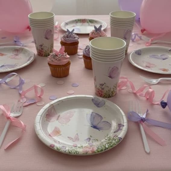 Kit Prato Copo Guardanapo de Borboletas Flores Rosa Mesa Posta Festa Aniversário Descartável Canudo