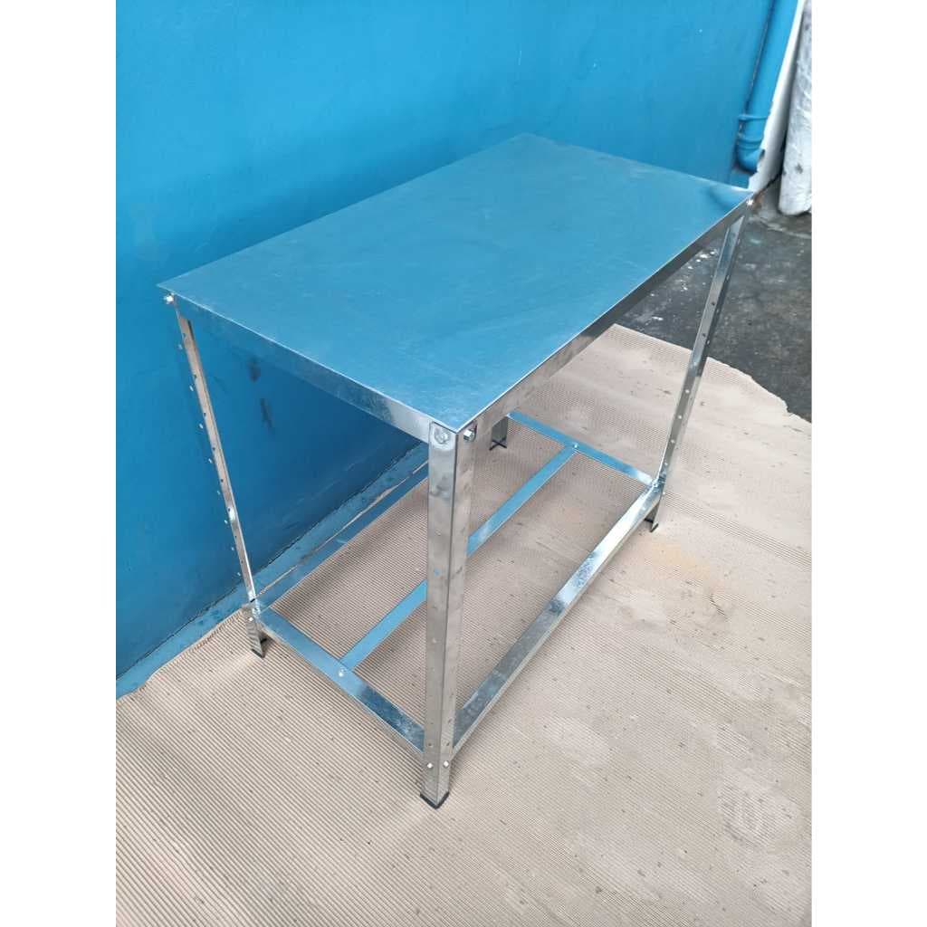 Mesa em Aço Gradeada para Apoio  Desmontável e Resistente 90x50x85alt