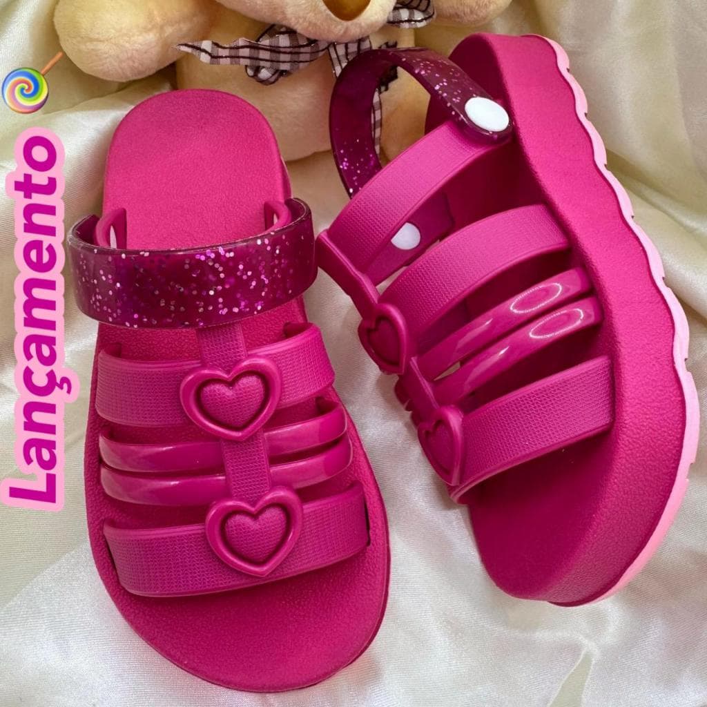 Sandália Infantil Plataforma Love Menina Glitter Coração Estilosa Papete Blogueirinha Moda Feminina