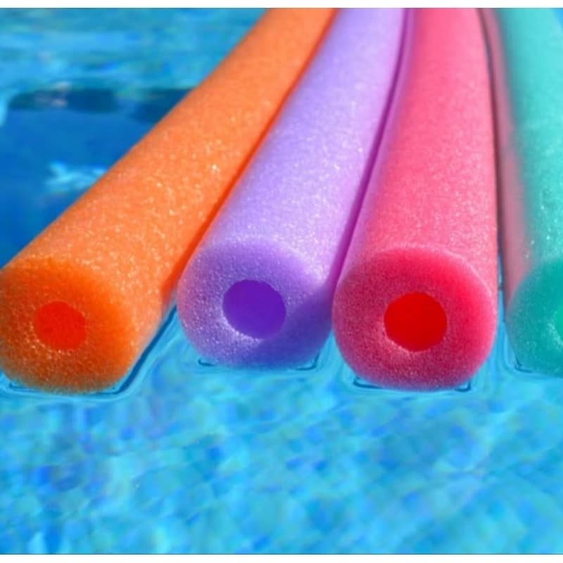 Boia Macarrão Espaguete Flutuador Para Piscina Praia Flexível Versátil Resistente