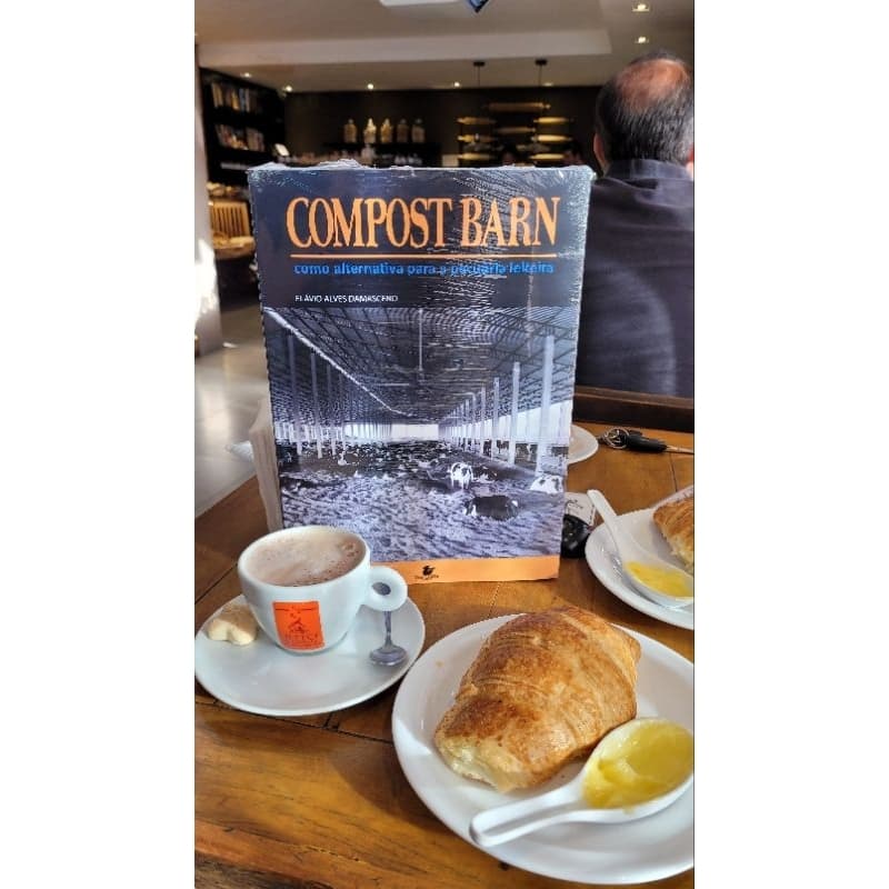 Livro Compost Barn