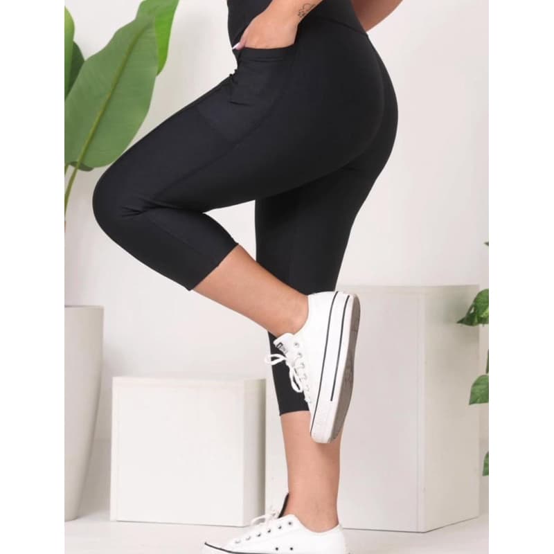 Corsário Legging Capri Feminino suplex Grosso c/ Bolsos Treino/ Caminhada/ Corrida /Fitness Sem Transparência