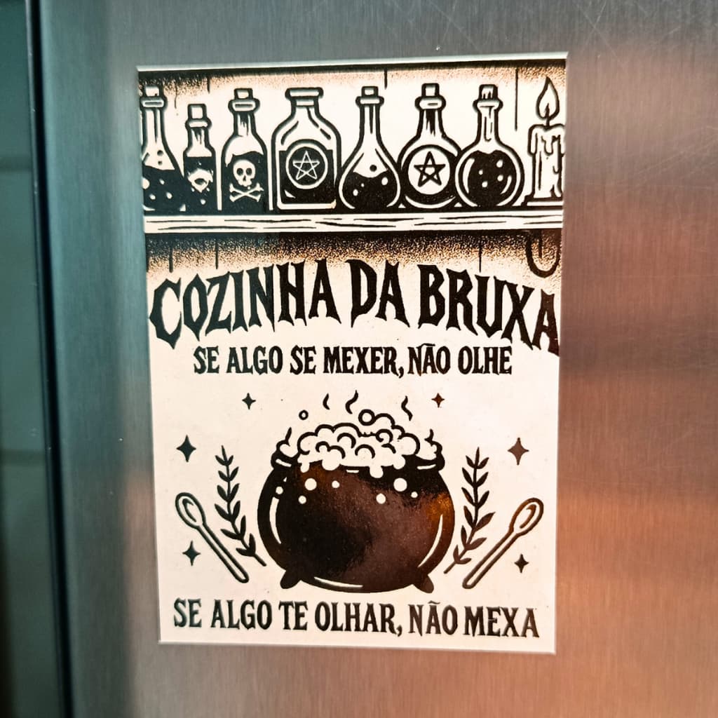 Ímã de Geladeira Cozinha da Bruxa "Não Mexa" – Decorativo, Divertido e Místico 6x8,5cm