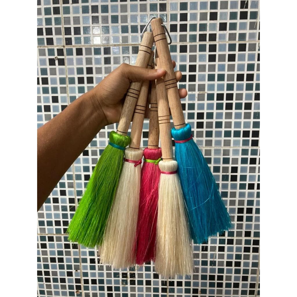 Espanador Vassoura Limpa Tudo de Sisal ( Cor de Estoque)