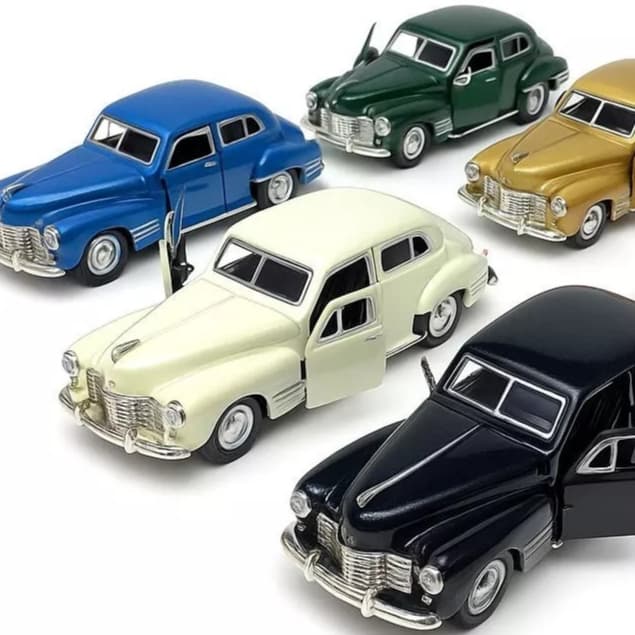 Carro Cadillac Miniatura Colecionável Metal Fricção Portas Abertas Pneus Borracha