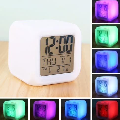 Relógio Despertador Digital Cubo LED - Muda 7 Cores Colorido, Ideal para Quarto