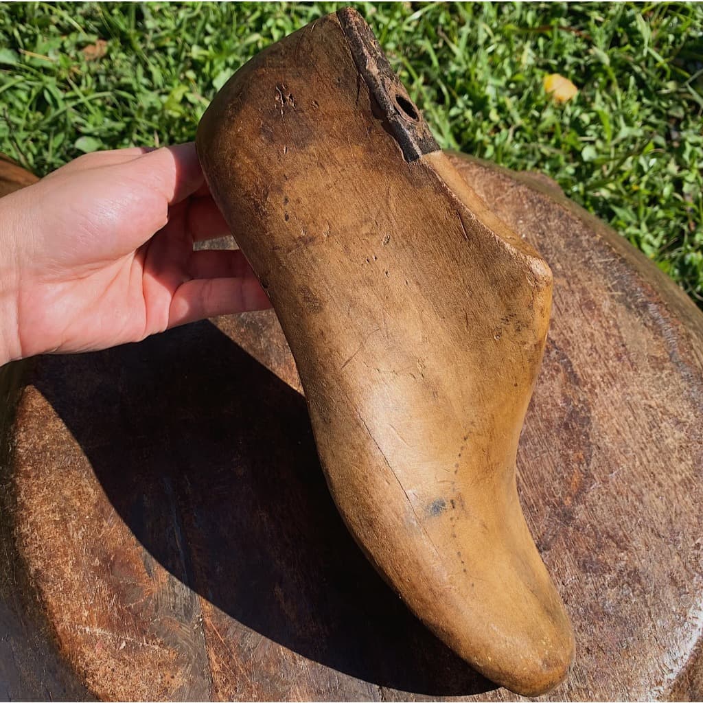 Molde De Sapato Em Madeira Antigo Com Marcas Do Tempo Forma Sapateiro Vintage