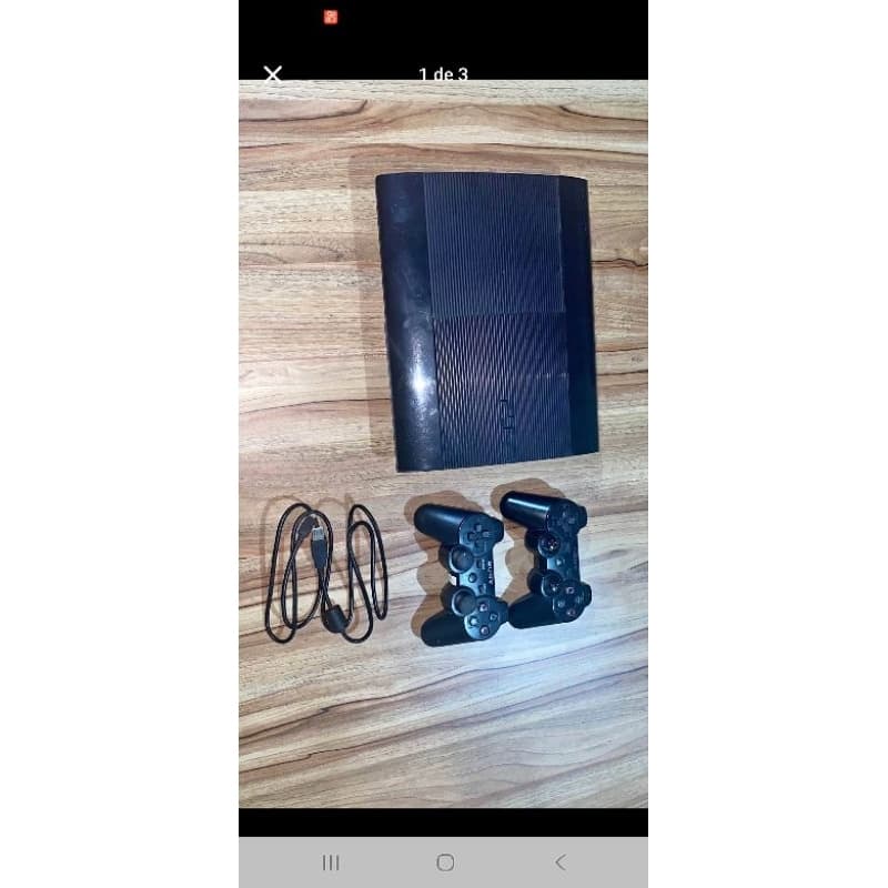 PlayStation 3 usado com 2 controle com desbloqueado