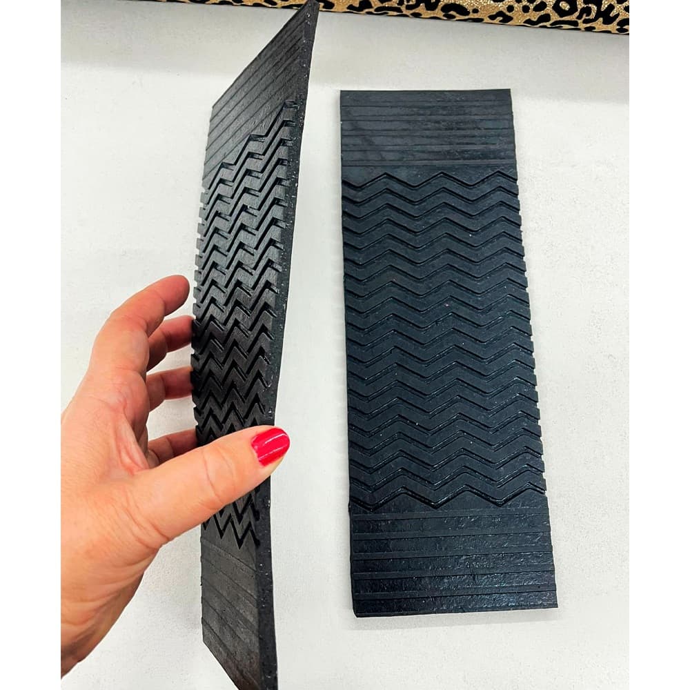 Solado De Pneu Antiderrapante tamanho unico (30x11cm) - Par