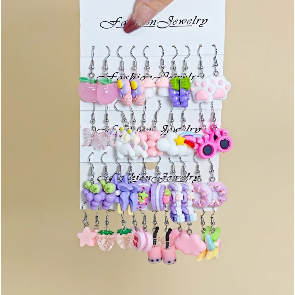 Conjunto de Brincos  Infanto Juvenil Moças Meninas Cogumelo Dados Halloween Argola Clássico Resina e Metal