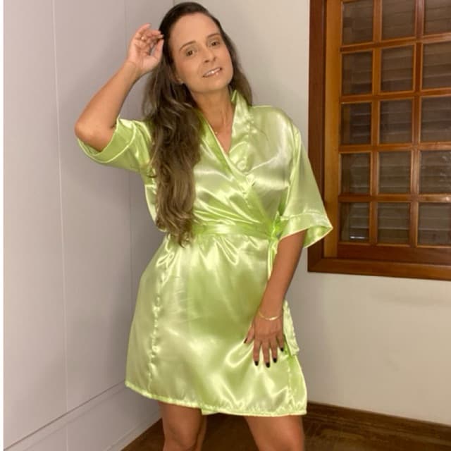 Robe cetim verde lima sem bordado