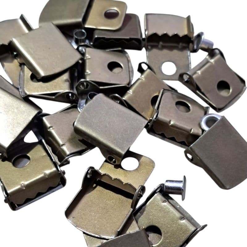 Fivela Para Boné Com Ilhós