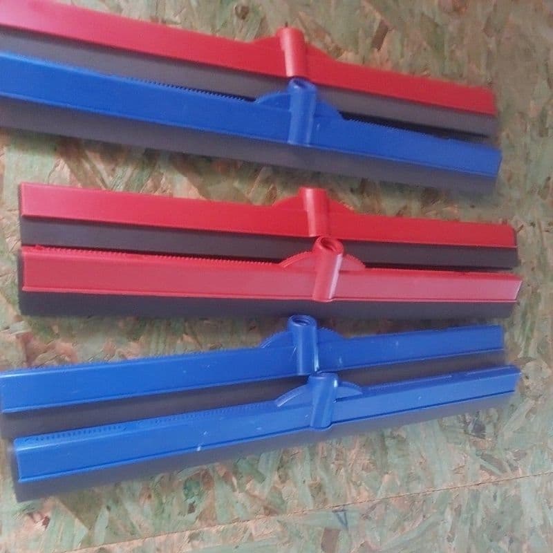 Rodo plástico 60cm - Kit com 6 unidades - Produto sem cabos