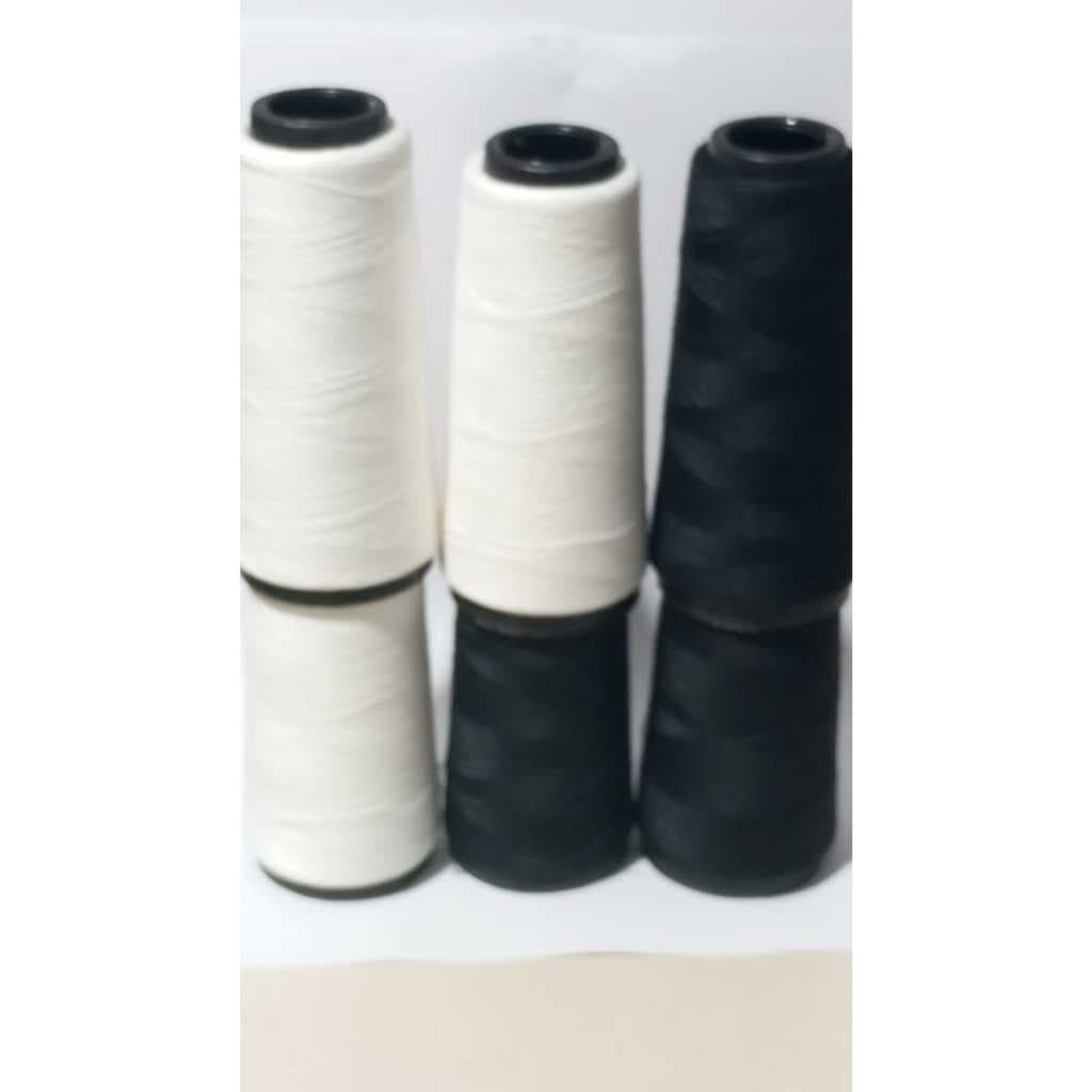 Linha de Costura pra a agulha da Reta e de todas máquinas 3 cones na cor preta e 3 branca de 1000m.