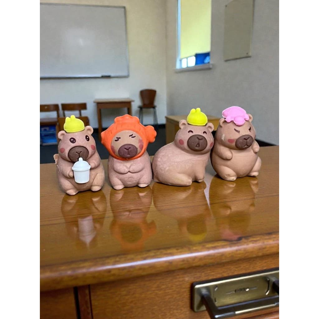 Kit 4 Borrachas Escolares Capivara Fofa