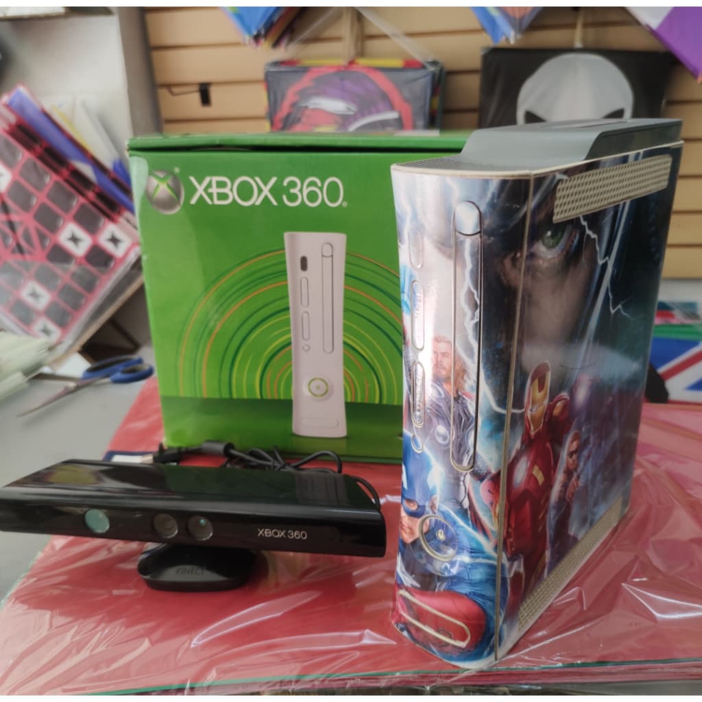 Xbox 360, não liga,  completo com Kinect
