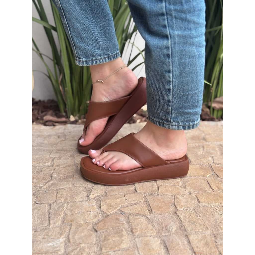 Sandália Feminina Plataforma Asa Delta Rasteirinha Sola Alta Confortável Elegante