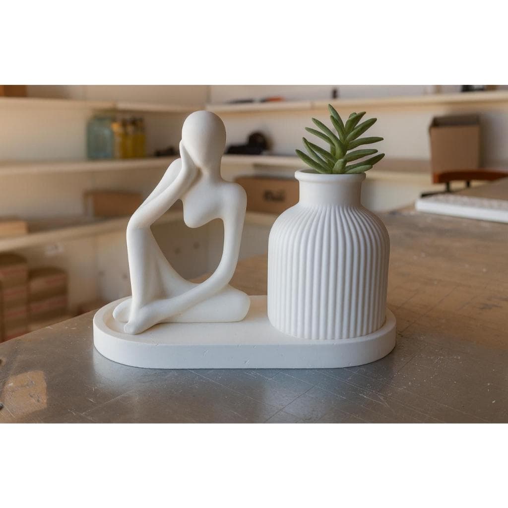 KIT 3 PEÇAS JARRO+BANDEJA+ESTATUETA DECORAÇÃO LINDA