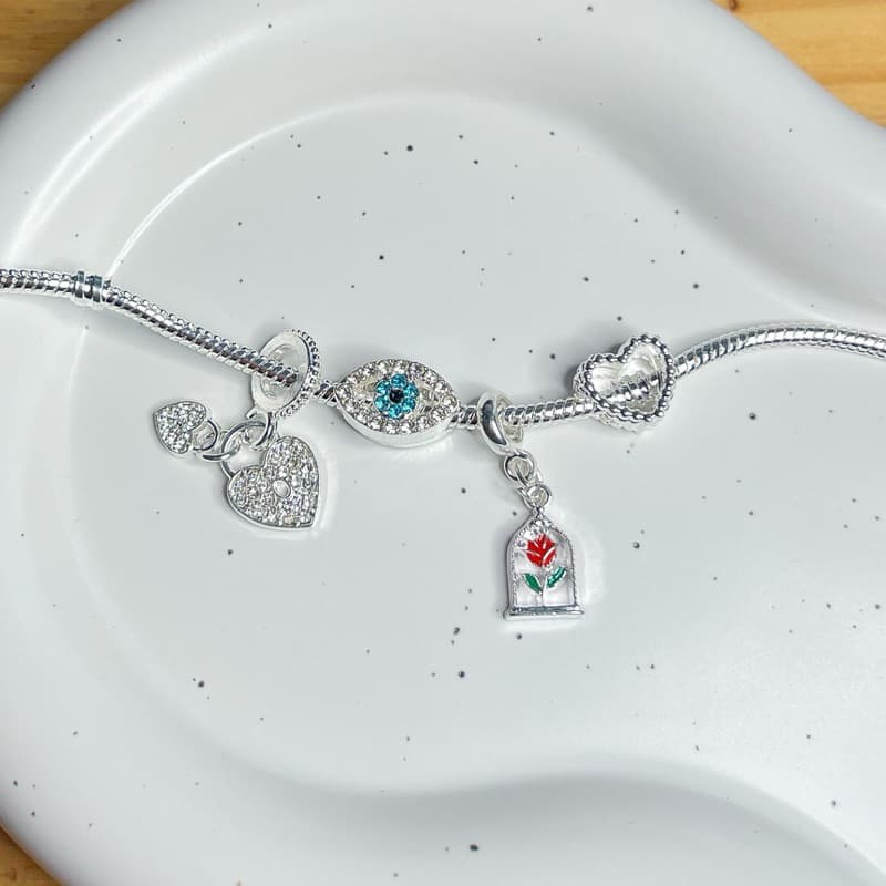 Kit com 4 Berloques Mais Desejados - Banhados a Prata 925 Presente Feminino Coração Delicado