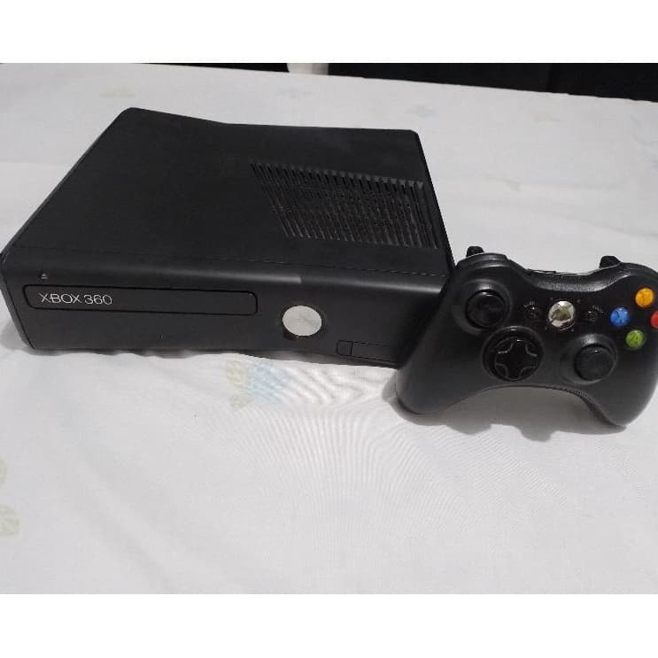 Xbox 360 Desbloqueado LTU + 1 Controle + 2 jogos brindes