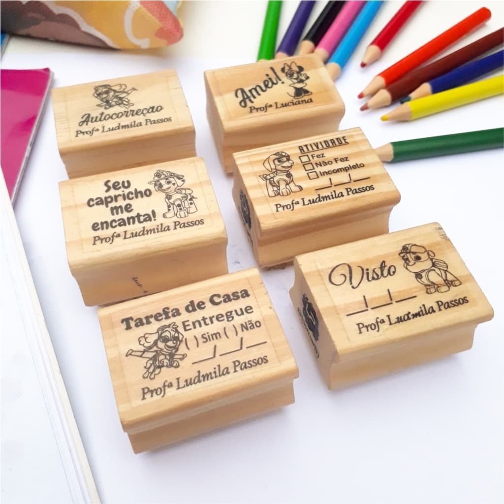 Kit 6 Carimbos Pedagógicos Personalizados Artesanais madeira 3cm x 4cm para professor professora escola