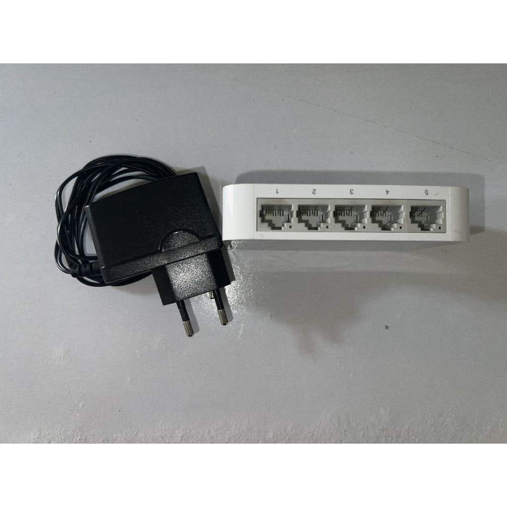 Swtich Mesa TP-Link TL-SF1005D