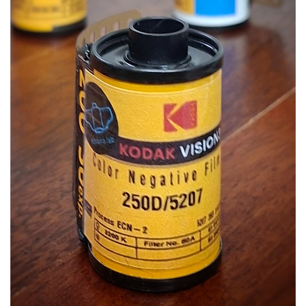 Filme kodak Vision 250 - 36 poses - filme rebobinado - filme fotográfico