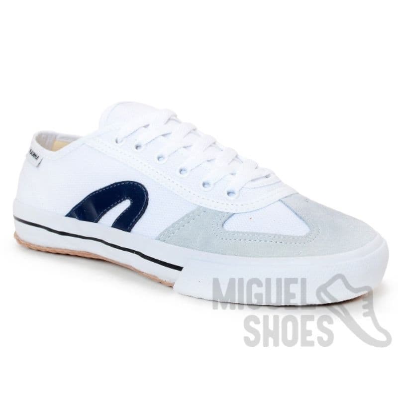 Tênis chuteira Rainha clássico masculino e feminino, futsal salão quadra vôlei academia colégio corrida.