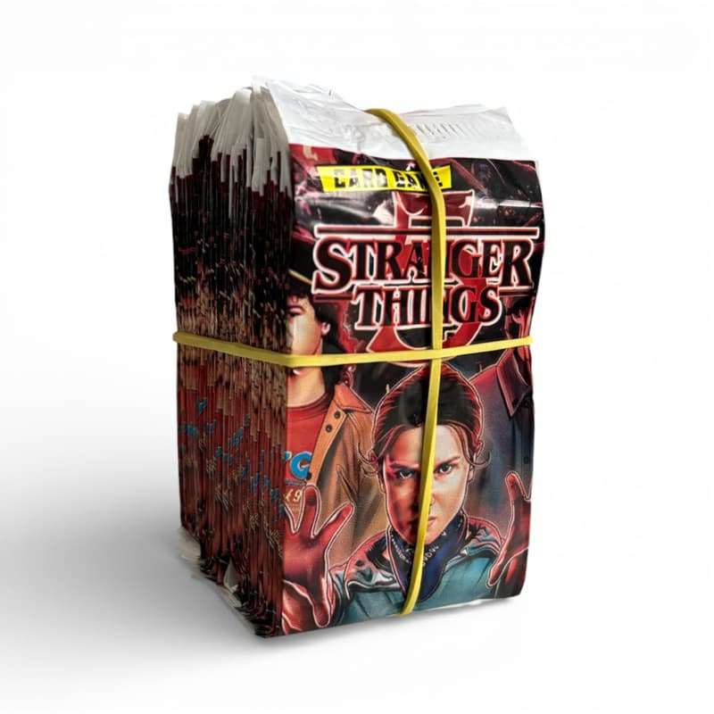 Kit 200 Cards Stranger Things - 50 Pacotinhos Sortidos da Série - Onze Mike Will Max Lucas Dustin