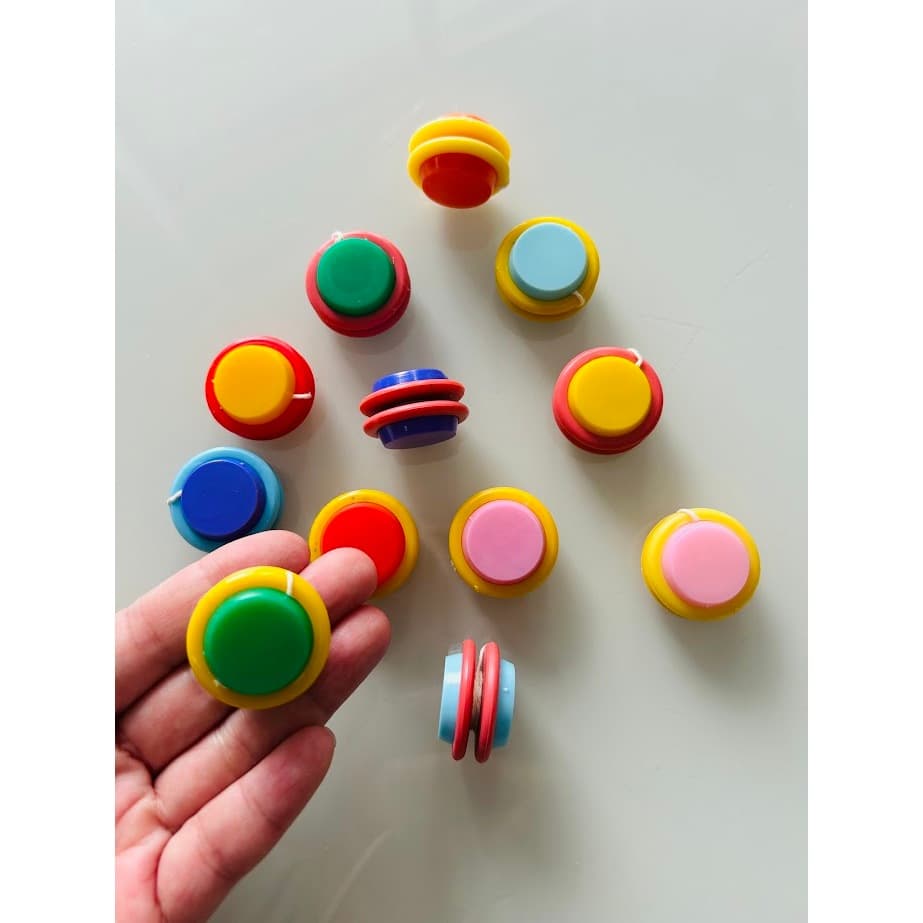 Kit mini 24 Yoyo iô-iô colorido brinquedo lembrancinha prenda