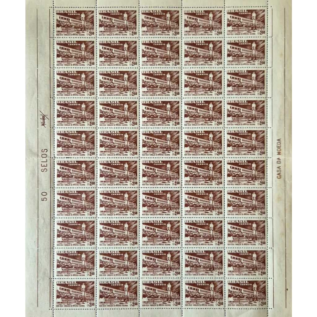 Folha completa com 50 selos dos correios, cada folha.