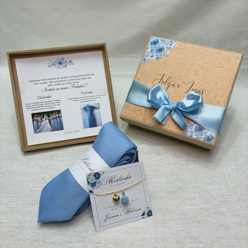 Caixa convite para padrinhos de casamento em mdf com pulseira e gravata