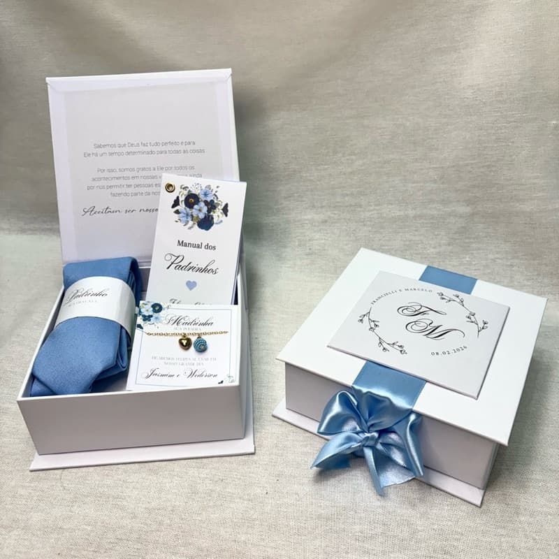 Caixa para Padrinhos de Casamento com pulseira, gravata e manual