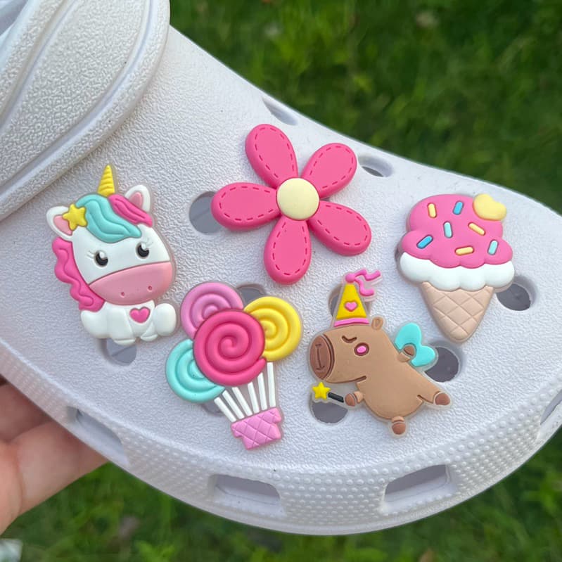 Kit Pins Doces Fofos | Enfeite para Babuche e Sandália | Aplique para Sapato