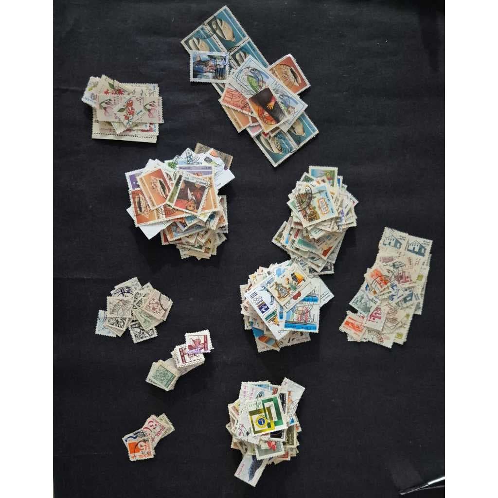 Lote com 200 selos do Brasil variados e usados diferentes