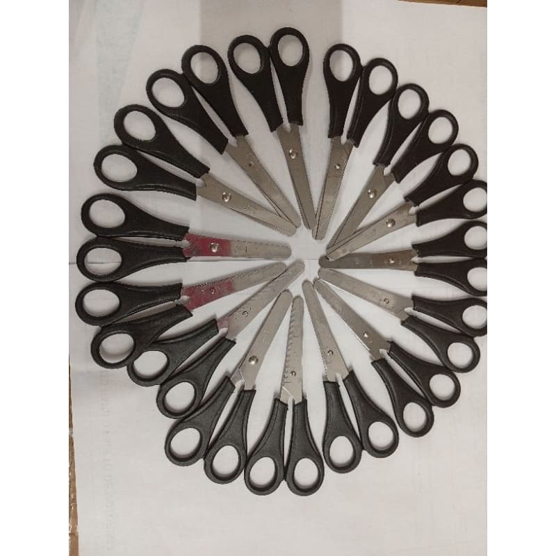 Tesoura Escolar Preta Inox 13cm Kit com 15, 30, 60 Unidades Corte Preciso Durável e Ergonômico