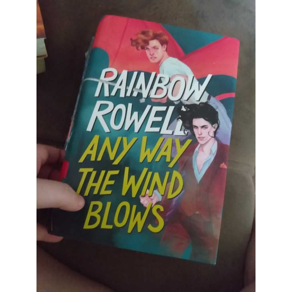 Carry On Any Way The Wind Blows - Rainbow Rowell HARDCOVER INGLÊS