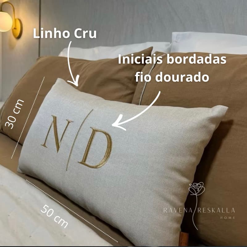 Almofada Personalizada Bordada Com Enchimento Rineira Baguete 50x30 Inicial Casal Linho Veludo