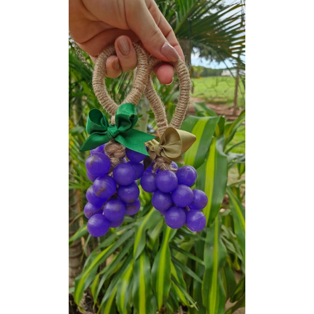 Cacho De Uva Sabonete Artesanal 100g Com Extrato De Aloe Vera Óleo De Amendoas E Lavanda