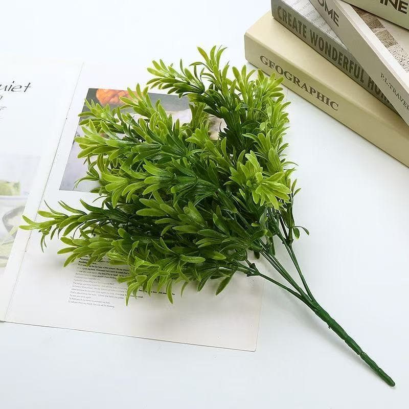 Kit 20 Mini Planta Artificial Verde com Folhas Decorativas, Ideal para Salas de Estar, Quartos, Casas e Escritórios.