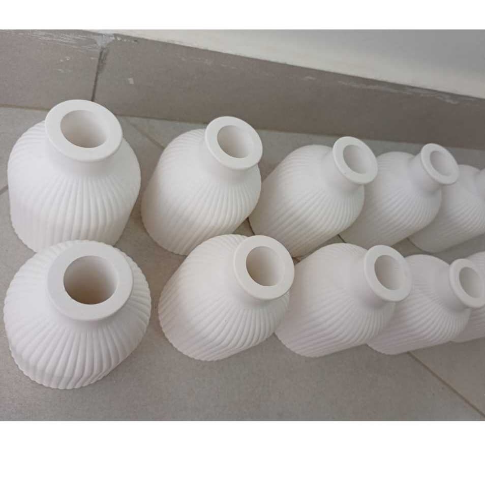 Kit 10 Vasos Gesso  Decorativos para Centro de Mesa.  (Aniversários, Casamento).