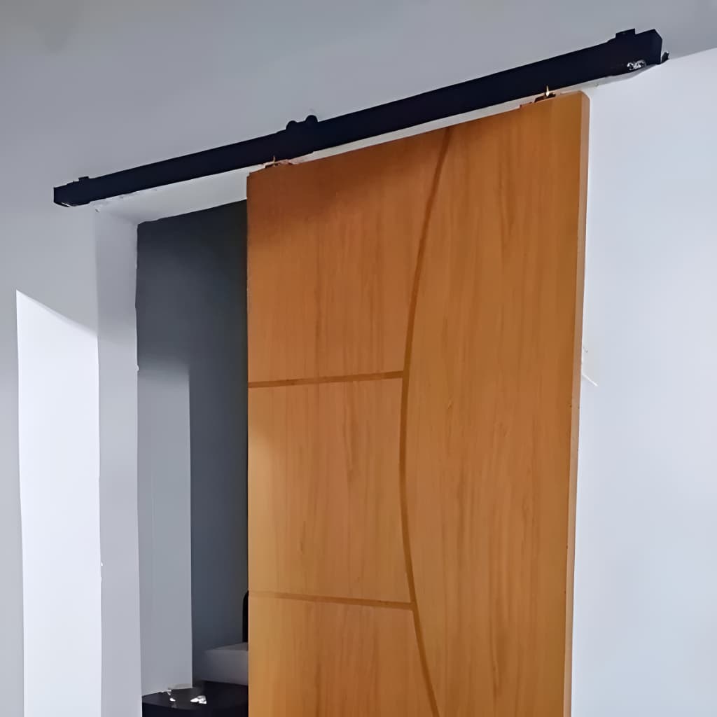 Kit para Porta Correr Cor Preto Trilho Completo Roldanas e acabamentos