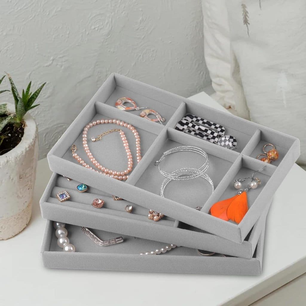 Bandeja de Veludo para Jóias - Organizador de Closet Gavetas! Protege bijuterias e relógios, design compacto e sofistica
