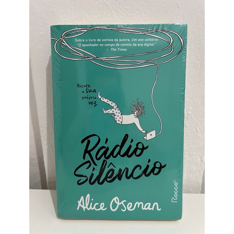Livro Rádio Silêncio Alice Oseman Heartstopper (LEIA A DESCRIÇÃO)